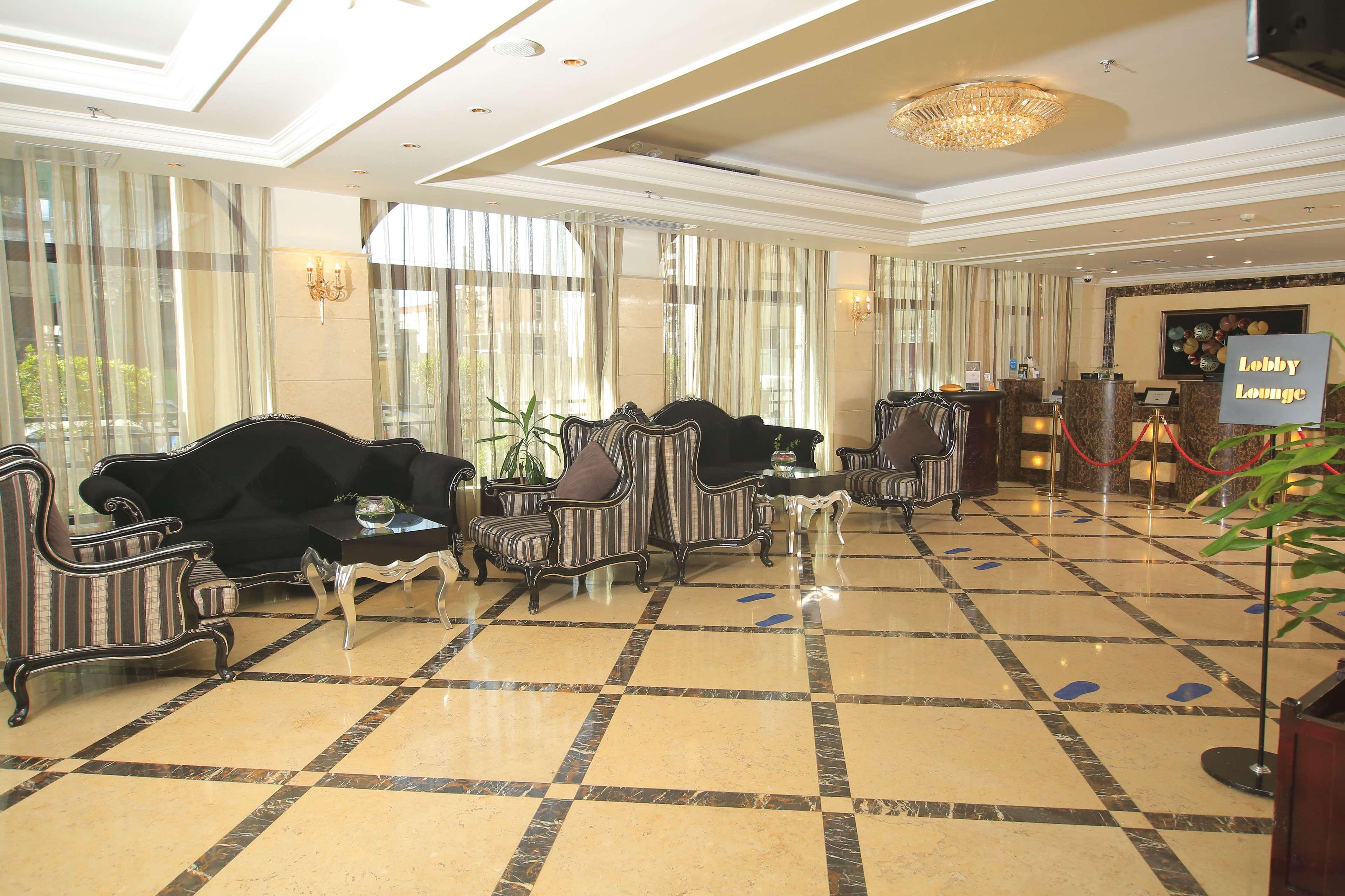 Golden Tulip Addis Ababa Hotel ภายนอก รูปภาพ